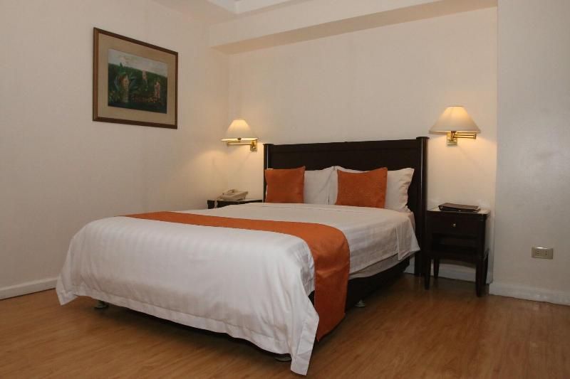 Harbor Town Hotel image