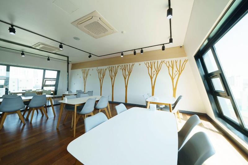 Boutique Hotel Wine image
