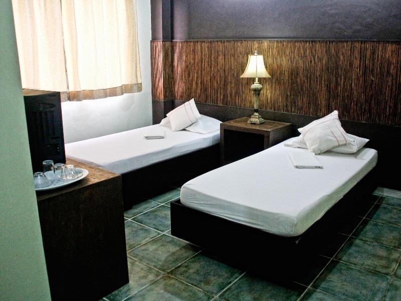 Rb Lodge Kalibo image