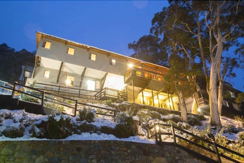 Aneeki Ski Lodge — general view