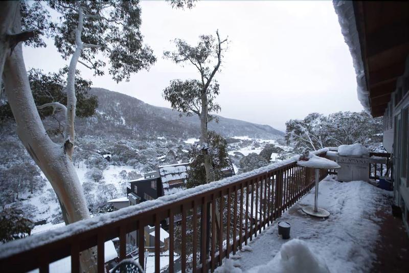 Aneeki Ski Lodge image