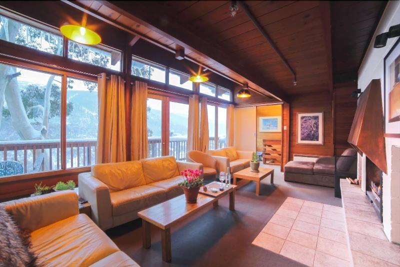 Aneeki Ski Lodge image