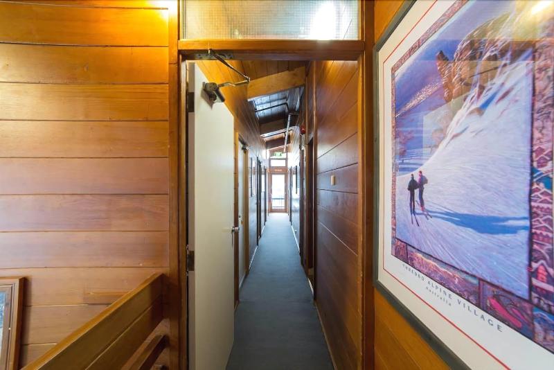 Aneeki Ski Lodge image