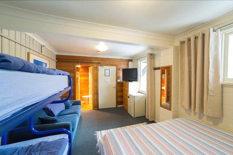 Aneeki Ski Lodge image