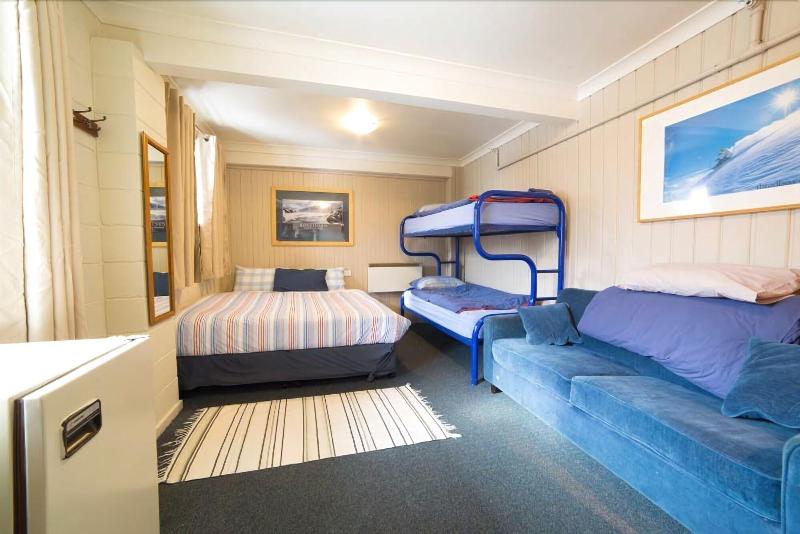 Aneeki Ski Lodge image