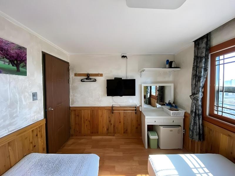 Gudeok Guest House - Hostel — photo 39