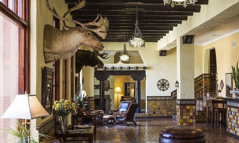 Hotel El Capitan image