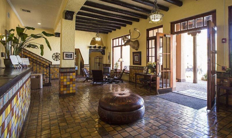 Hotel El Capitan image