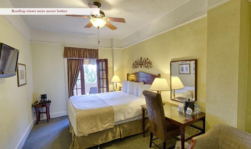 Hotel El Capitan image