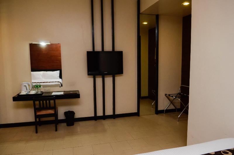 Sun City Suites image
