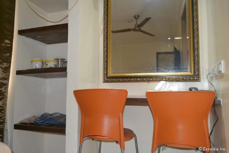 Delle Suites image