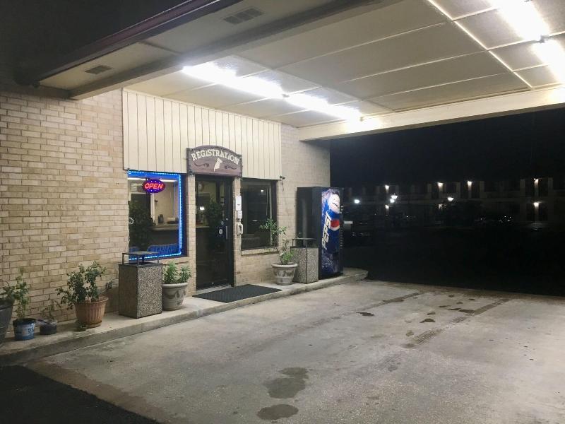 Inn At Mexia image
