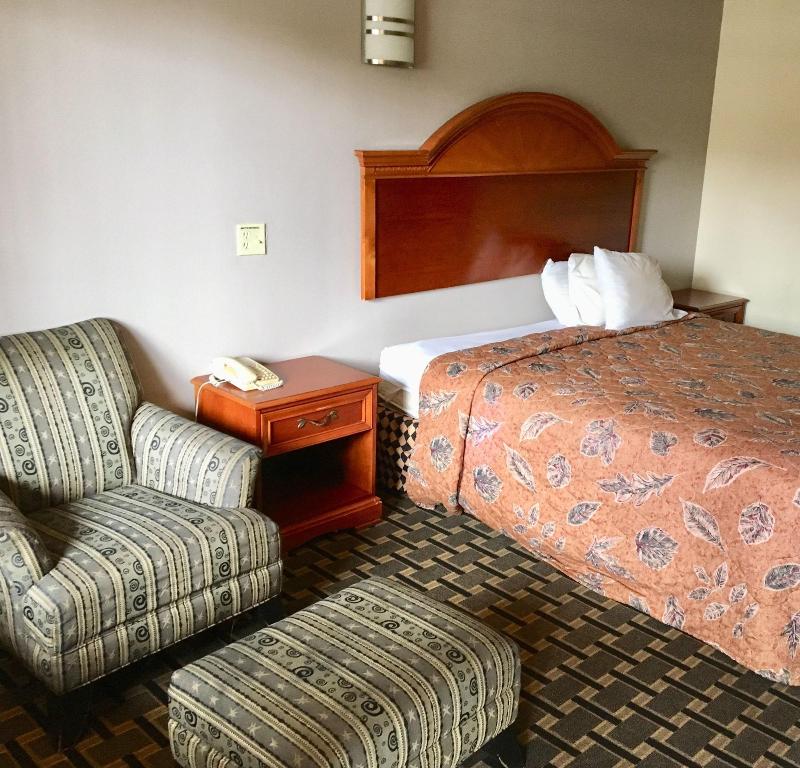 Inn At Mexia image