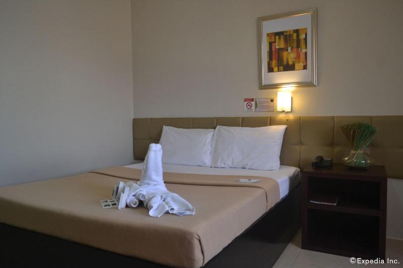Columbus Plaza Hotel image