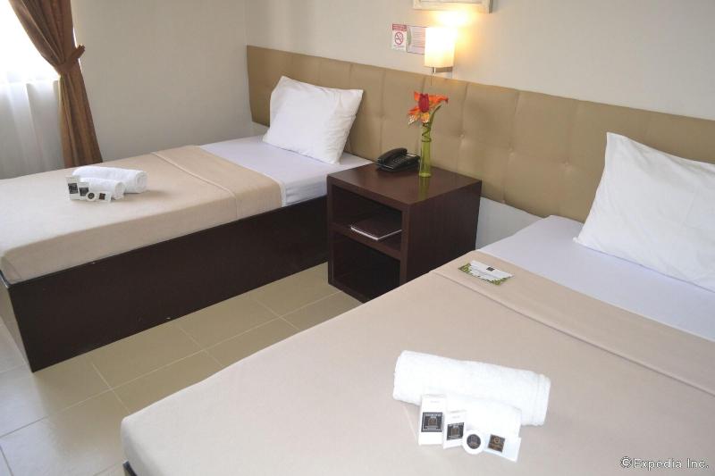 Columbus Plaza Hotel image