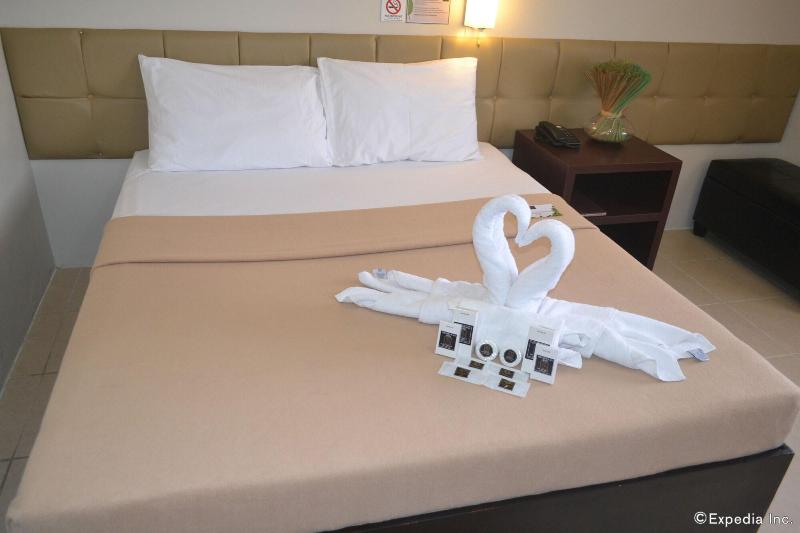 Columbus Plaza Hotel image