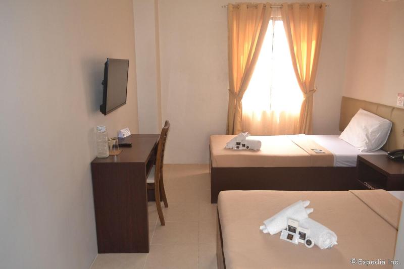 Columbus Plaza Hotel image