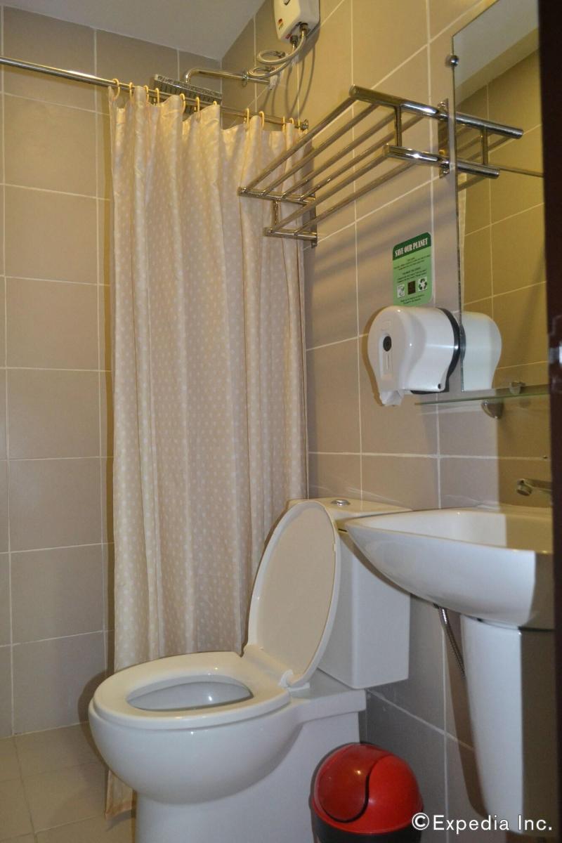Columbus Plaza Hotel image
