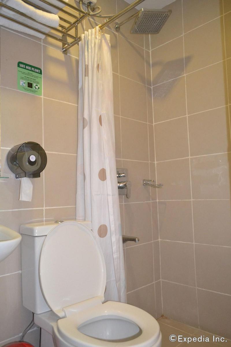 Columbus Plaza Hotel image