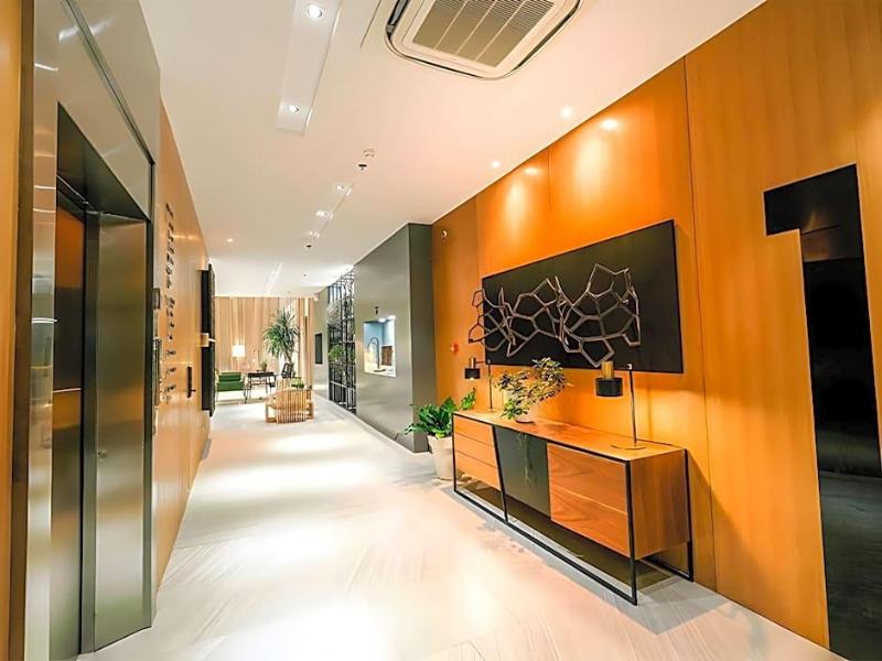 Avior Hotel image
