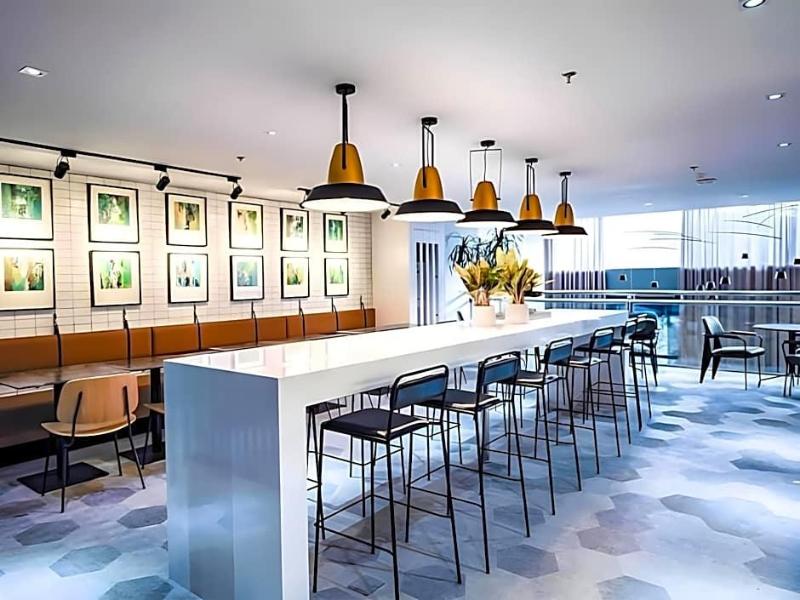 Avior Hotel image