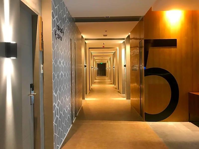 Avior Hotel image