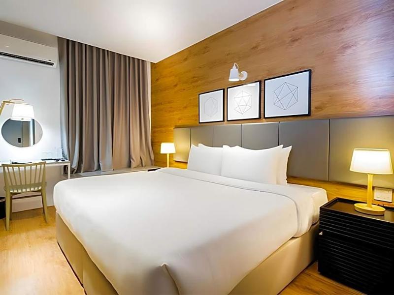 Avior Hotel image