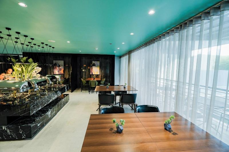 Avior Hotel image