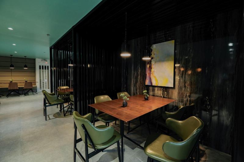 Avior Hotel image