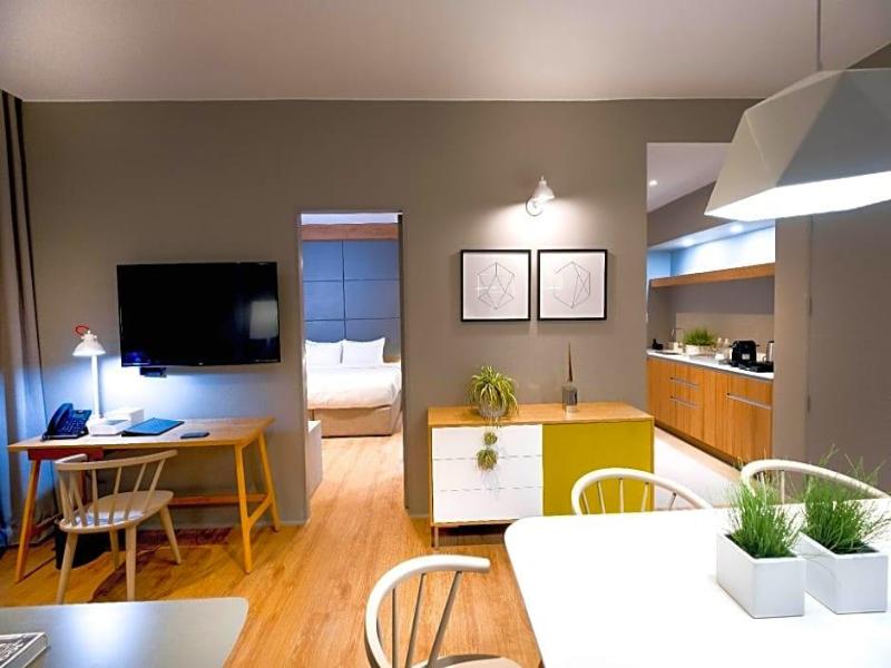 Avior Hotel image