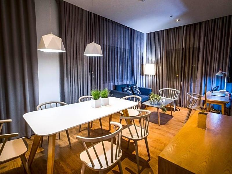Avior Hotel image