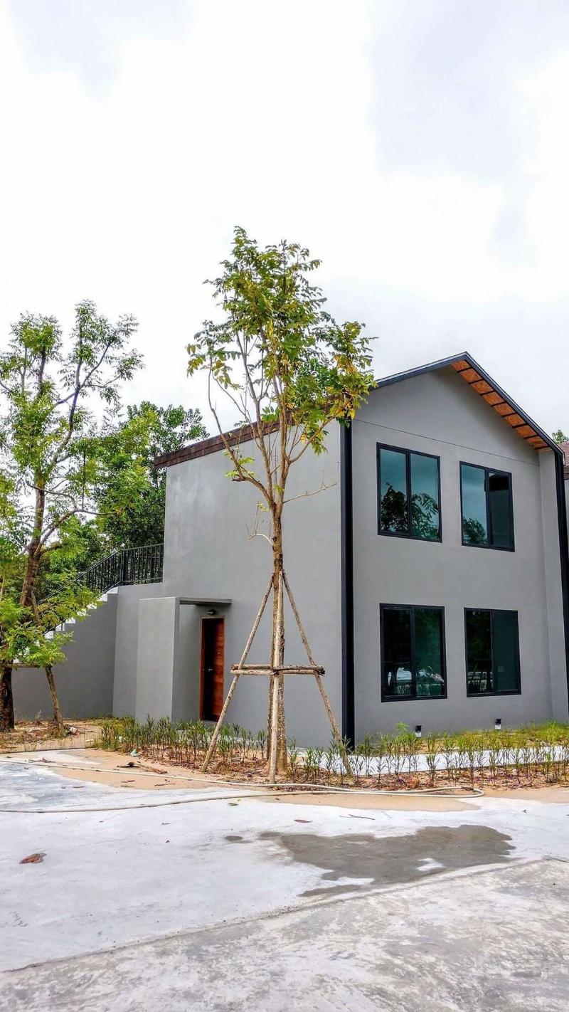 Lan Lay Resort image