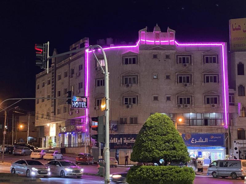 Sara Crown Hotel image