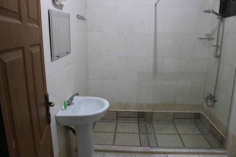 Sara Crown Hotel image