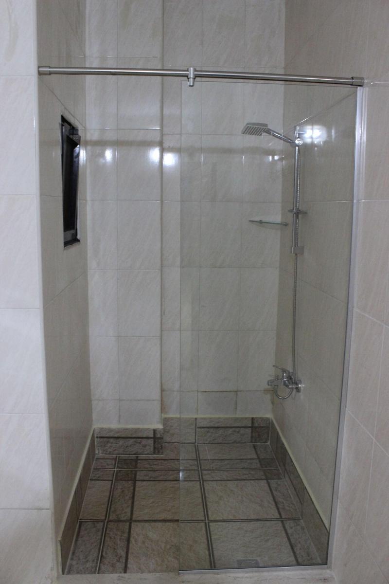 Sara Crown Hotel image