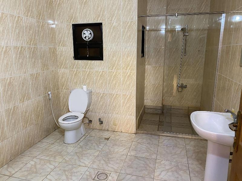 Sara Crown Hotel image