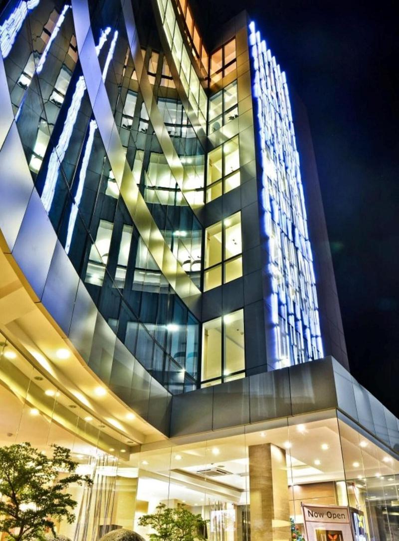 D' Hotel and Suites image 10