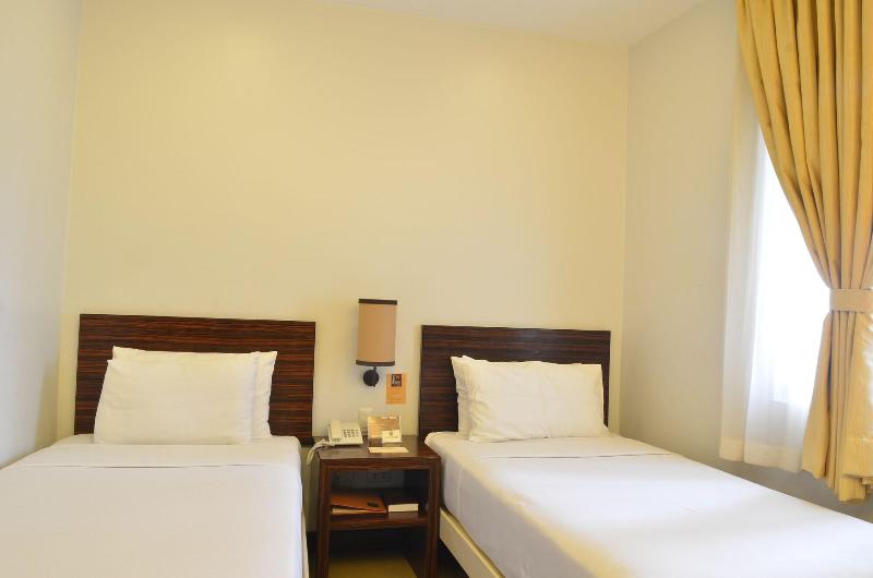 D' Hotel and Suites image 6