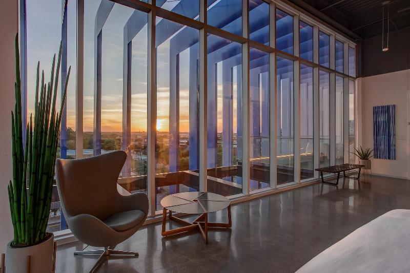 Hotel Revel image