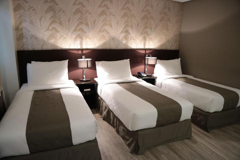 Gt Hotel Jaro image