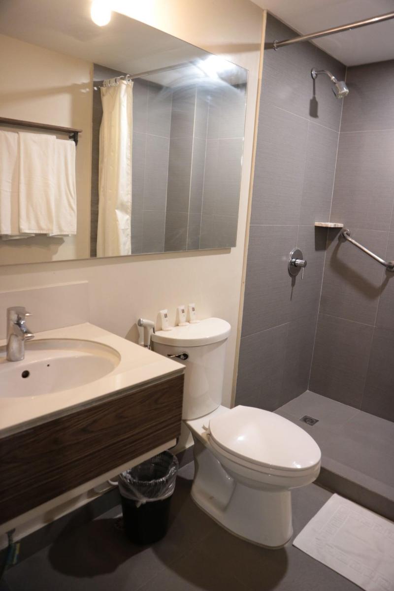 Gt Hotel Jaro image