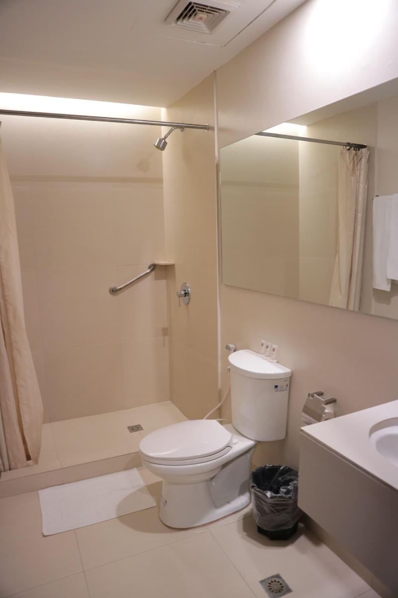 Gt Hotel Jaro image