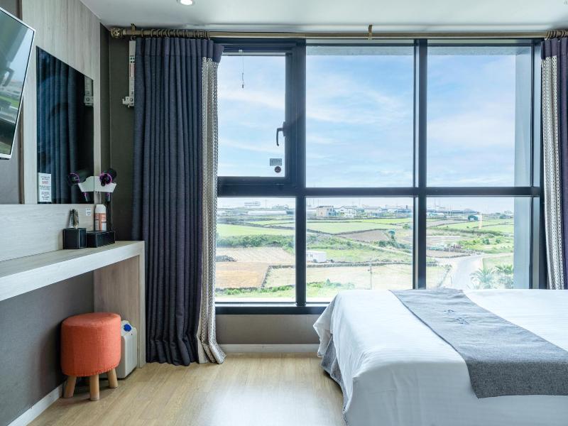 Sky Hotel — photo 13