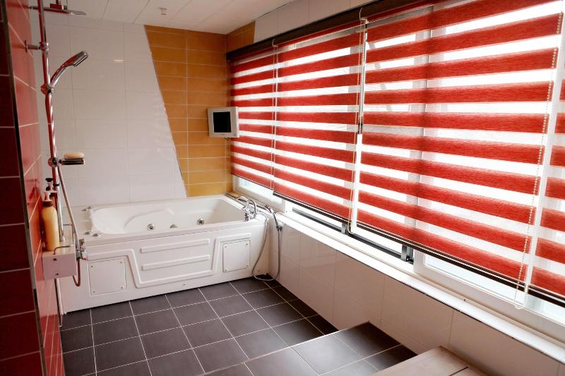 V Hotel image