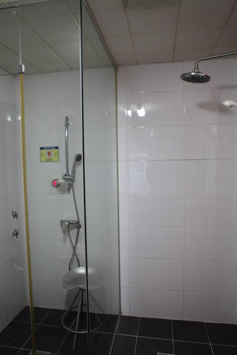 V Hotel image
