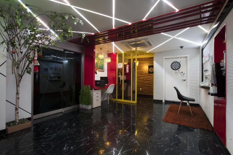 Max Motel image