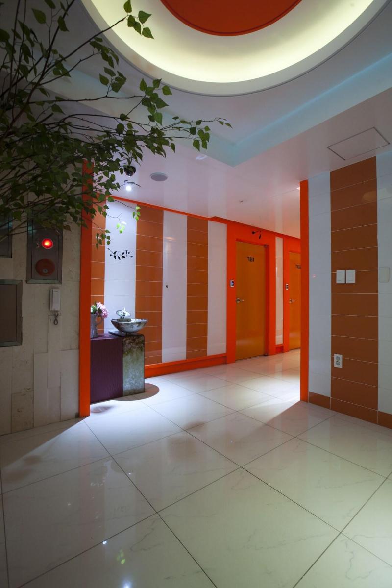 Max Motel image