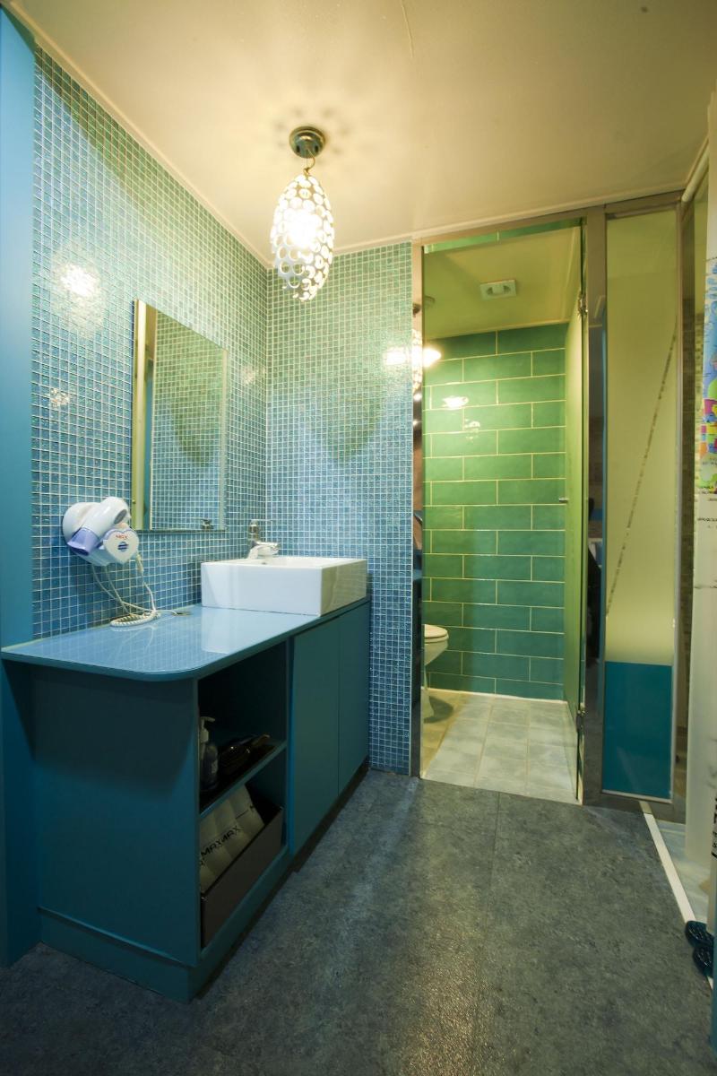 Max Motel image