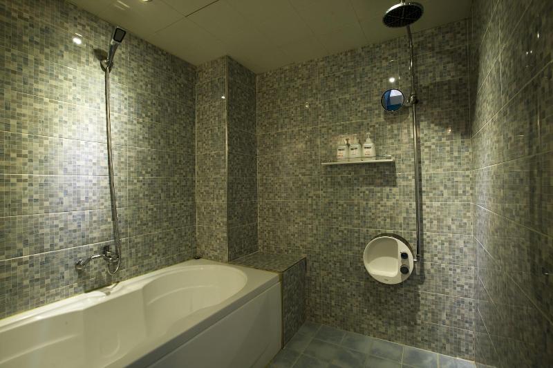 Max Motel image
