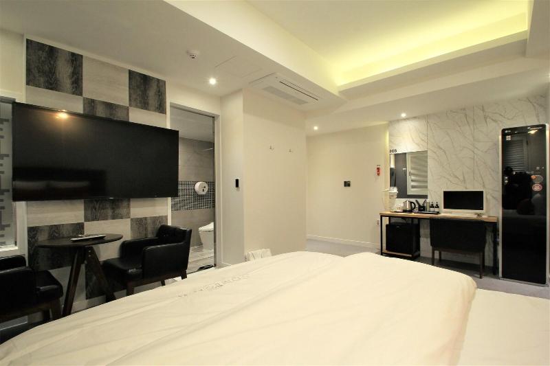 Some Hotel image